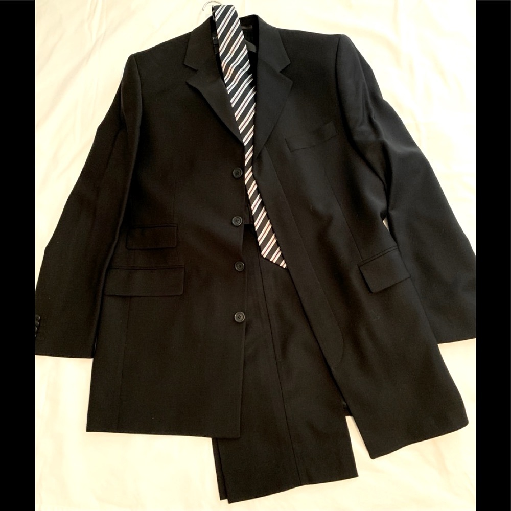 Men’s 2 piece Super 120 black suit 40R 34W